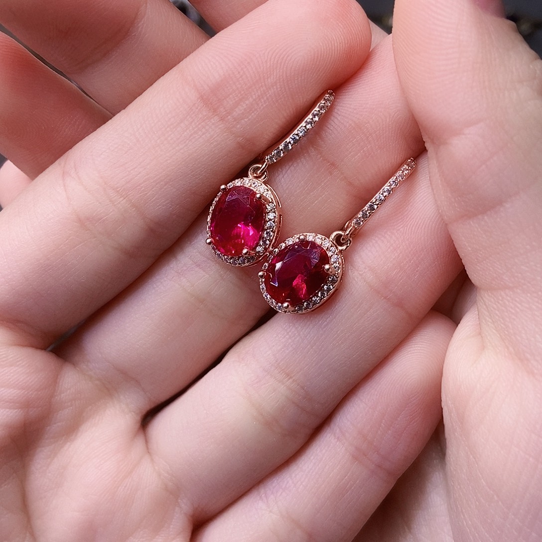 银S925镶嵌红宝石耳饰