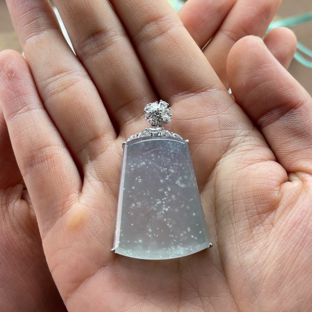 翡翠吊坠(赠链)18K金镶嵌无事牌