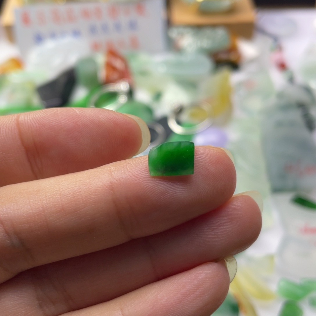 定制翡翠未镶嵌天然缅甸翡翠