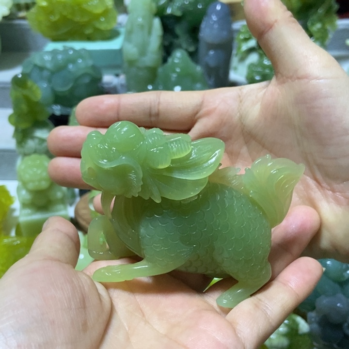 【闪购商品】未镶嵌蛇纹石玉把件红**酒