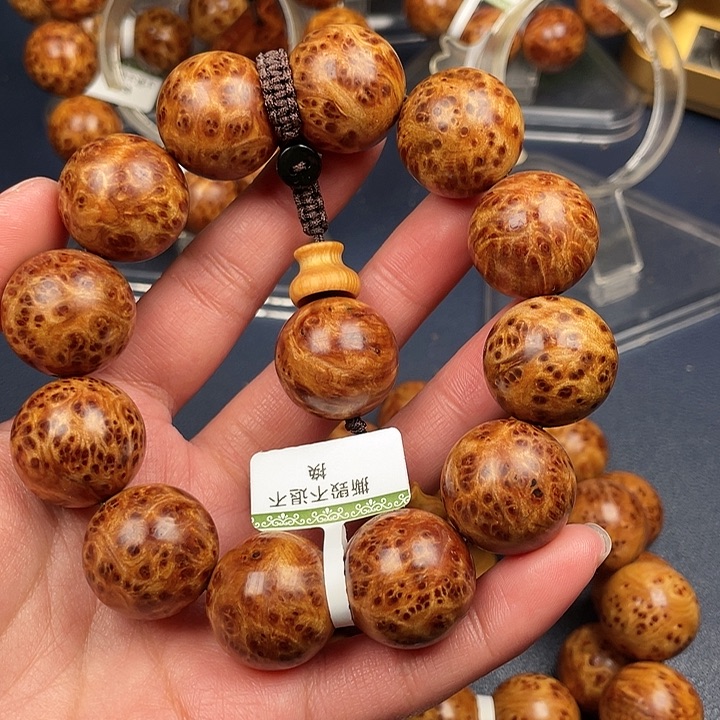 柏木（崖柏）其他忆****月51