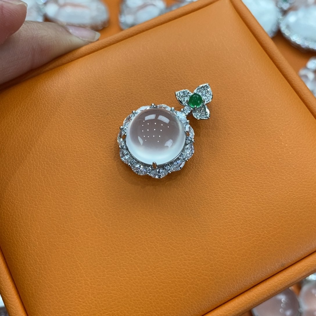 石英质玉吊坠(赠链)银S925镶嵌