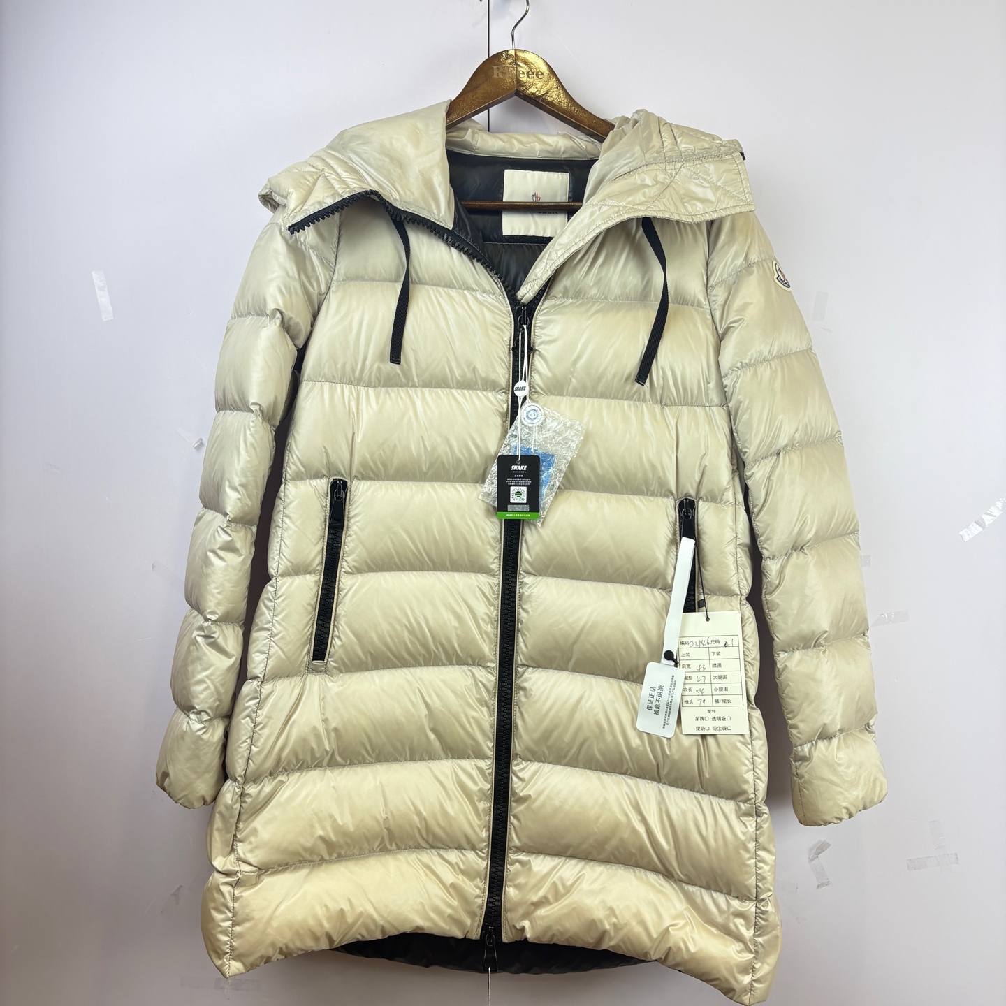 99新 MONCLER 02146 A字版型徽标羽绒服 1码