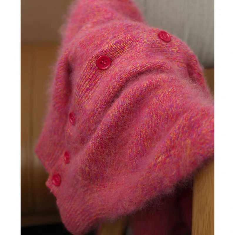 雾粉芭乐丨幻彩花纱！山羊绒羊毛拉绒立领毛衣针织开衫女