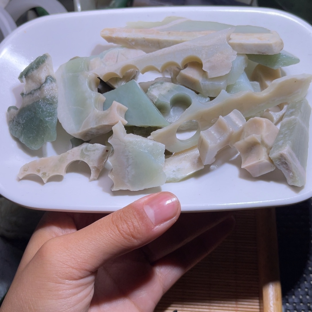 未镶嵌和田玉（糖玉）挂件