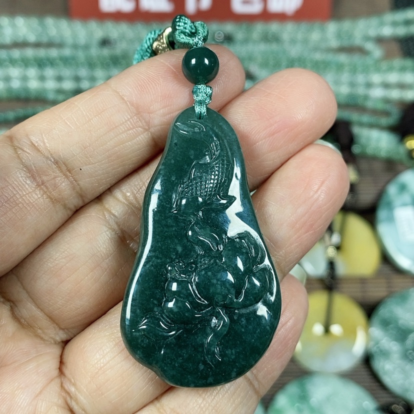 【闪购商品】翡翠颈饰未镶嵌玉吊坠翡翠玉随性连连有鱼连年有余