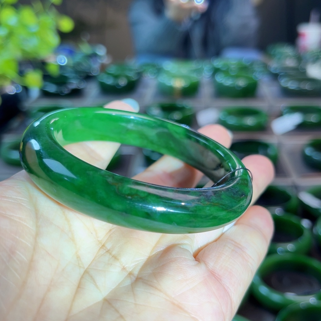 未镶嵌手镯和田玉（碧玉）