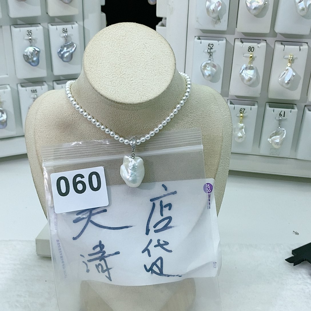 淡水珍珠颈饰合金