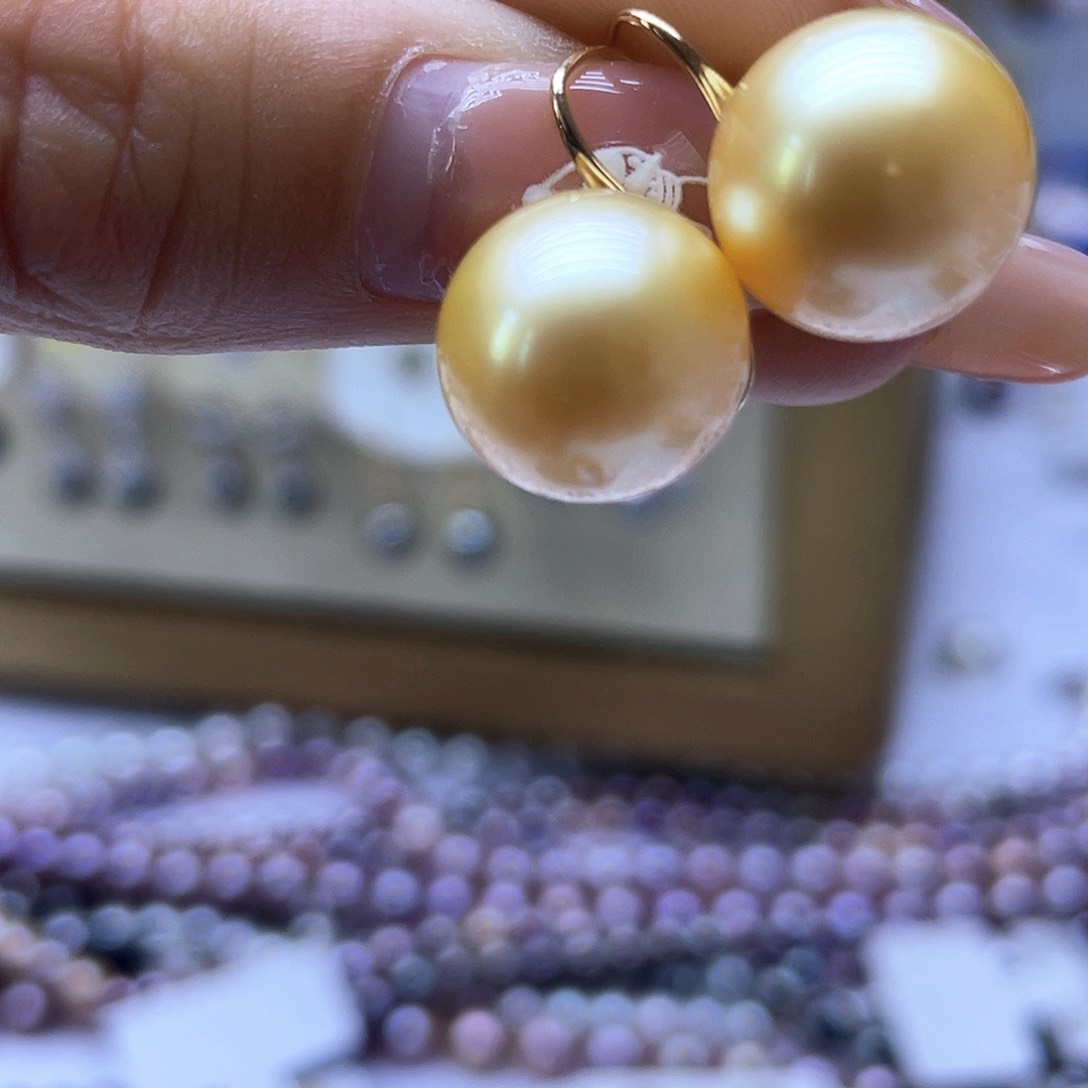 海水珍珠耳饰18K金镶嵌
