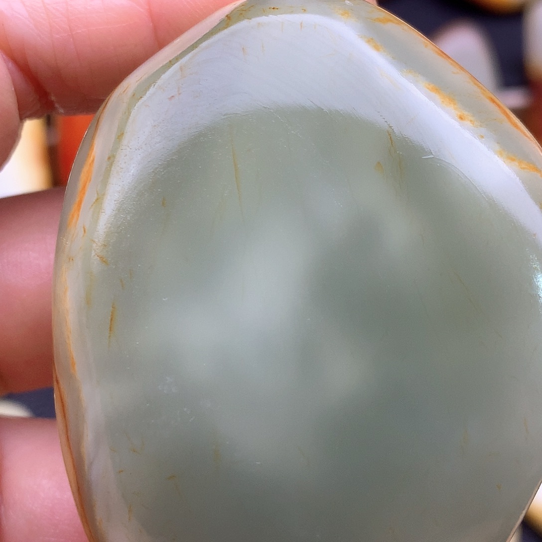 和田玉未镶嵌把件