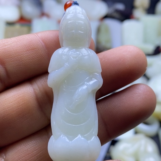 未镶嵌和田玉（糖玉）车挂