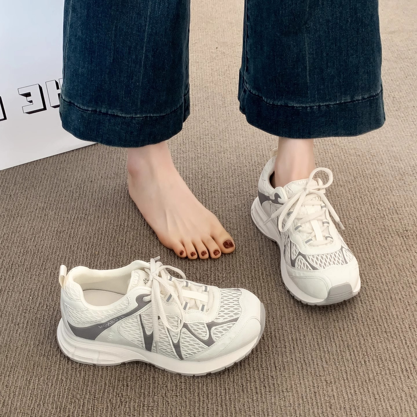 运动鞋女鞋子2025新款爆款夏季超火网面透气小白鞋百搭薄底休闲鞋
