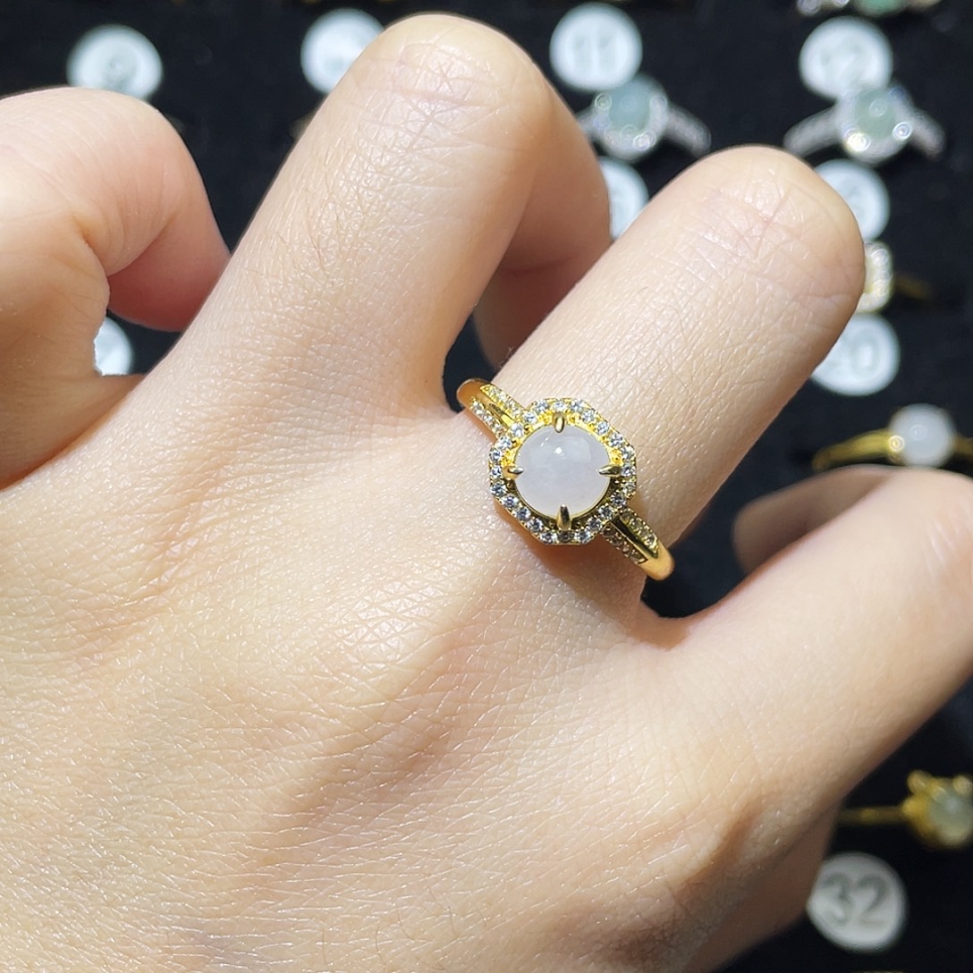 翡翠未镶嵌戒指戒指