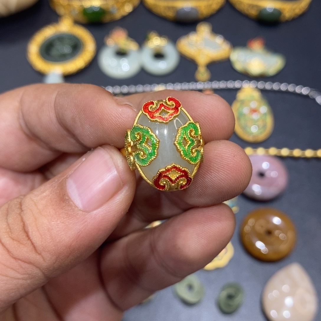 和田玉戒指银S925镀金镶嵌