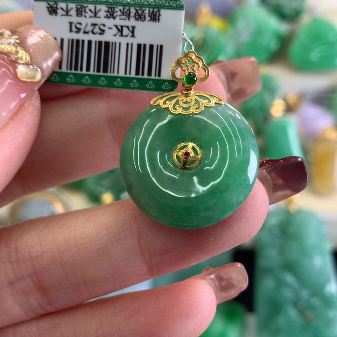 翡翠吊坠(不含链)18K金镶嵌