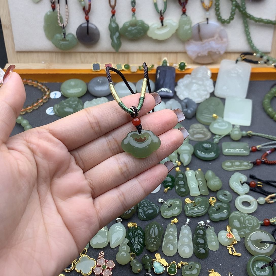 和田玉吊坠(不含链)未镶嵌