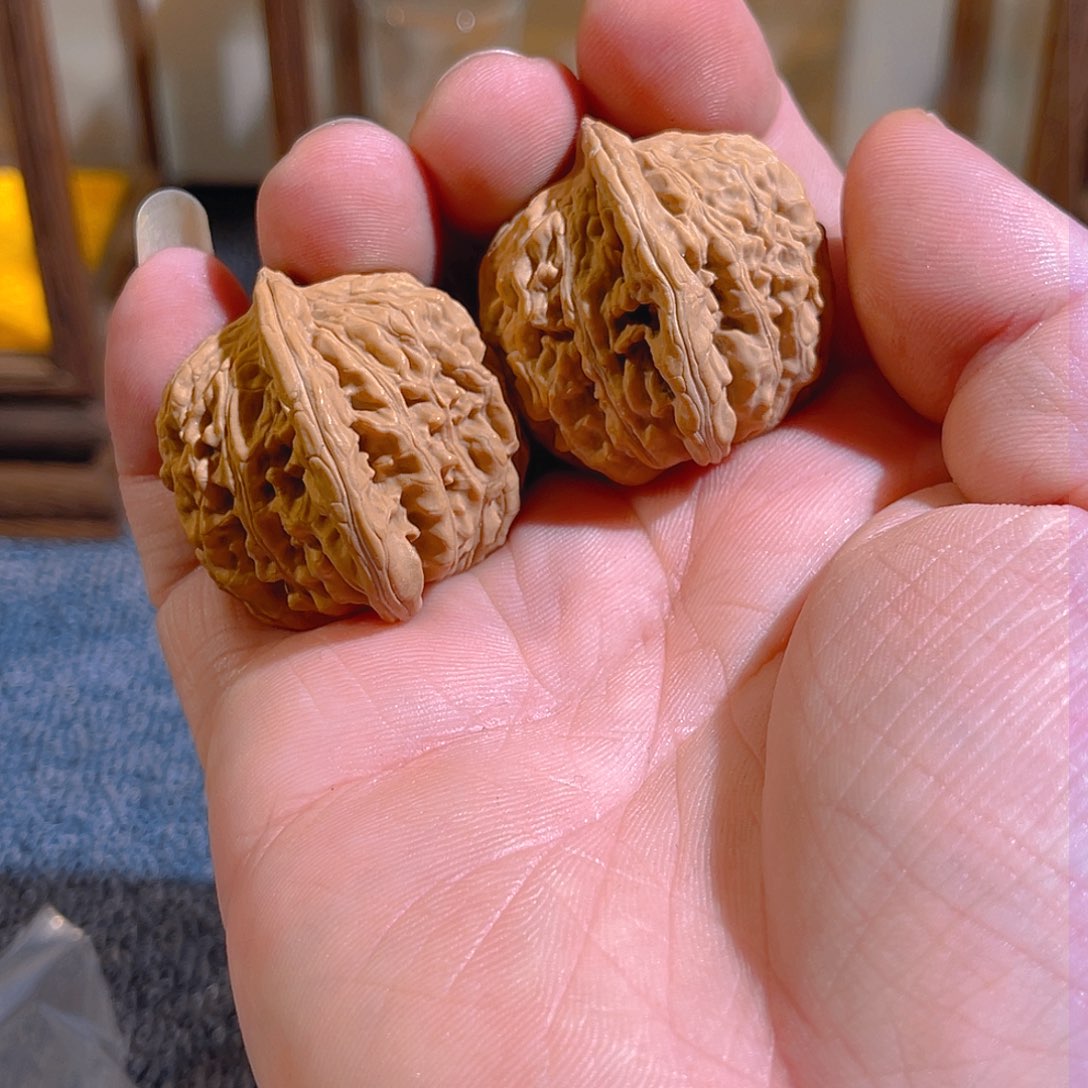 文玩核桃吊坠沙**坐四座楼