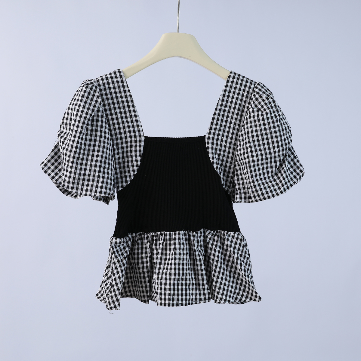 89333 集俏皮与可爱于一身！ 夏季女士格子拼接款泡泡袖雪纺衫