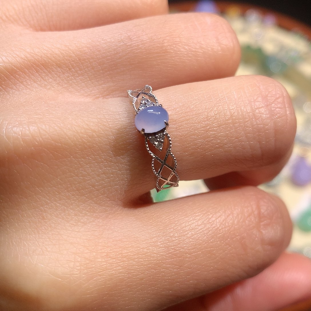 翡翠戒指18K金镶嵌戒指