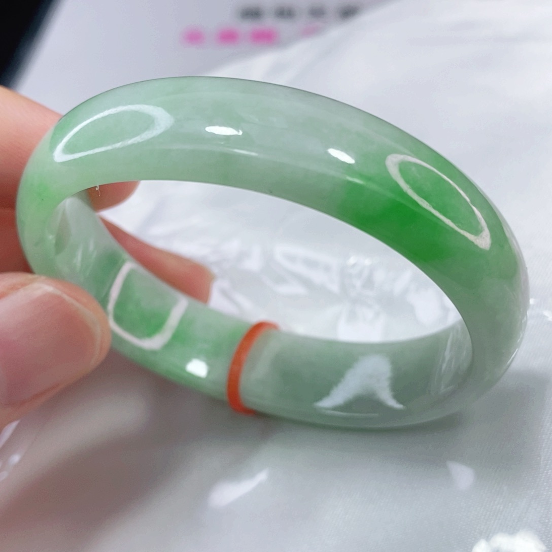 未镶嵌手镯翡翠50.8圈口贵妃完整