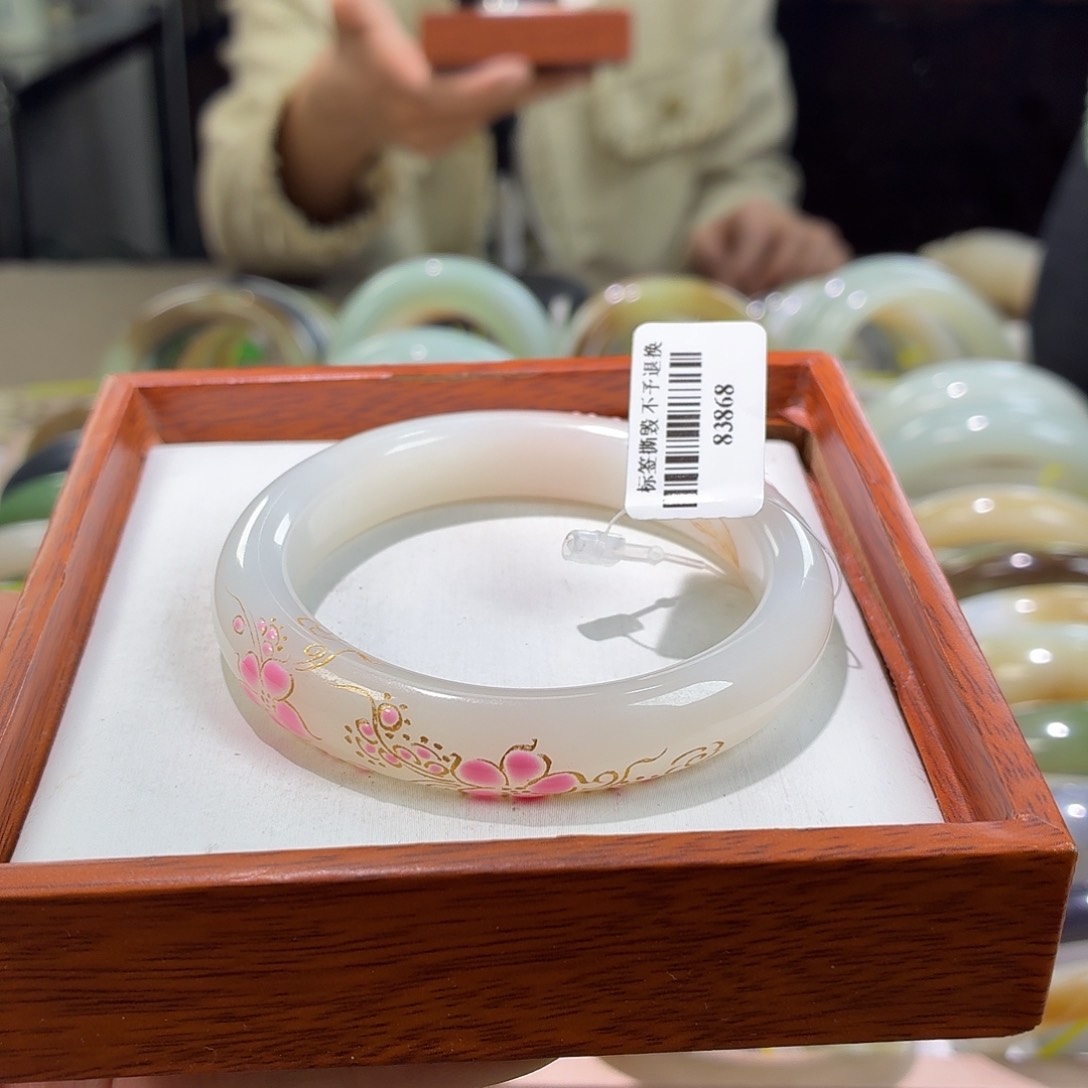 和田玉未镶嵌手镯52/53