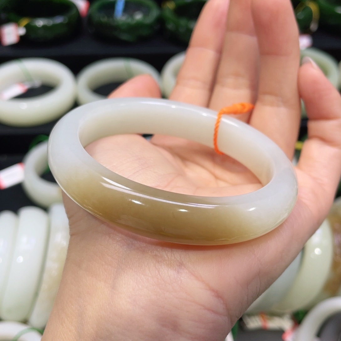 未镶嵌手镯和田玉38