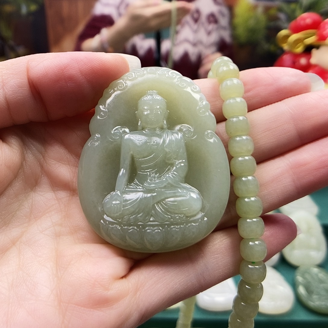 和田玉未镶嵌颈饰003属狗和猪佩戴阿弥陀佛