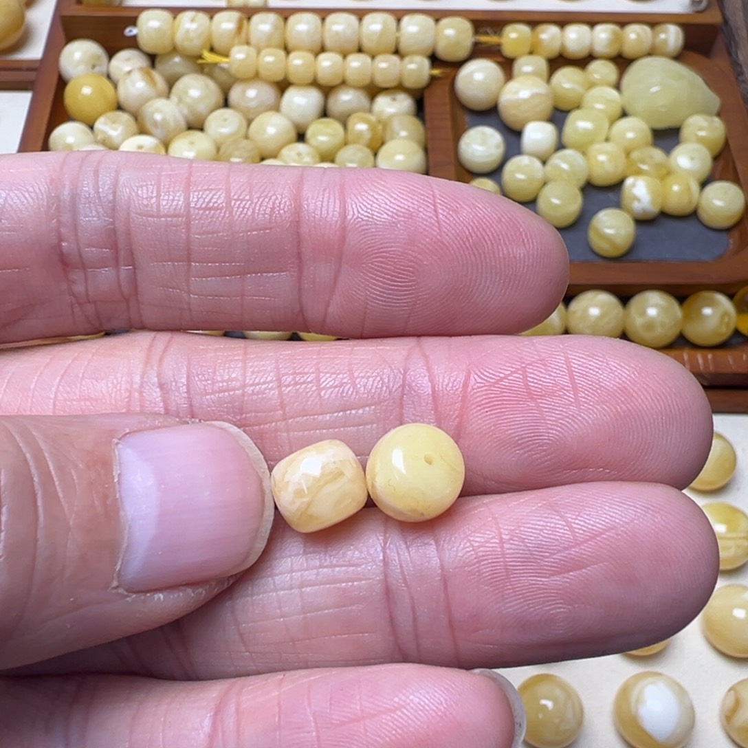 淡***鱼蜜蜡未镶嵌裸石琥珀蜜蜡