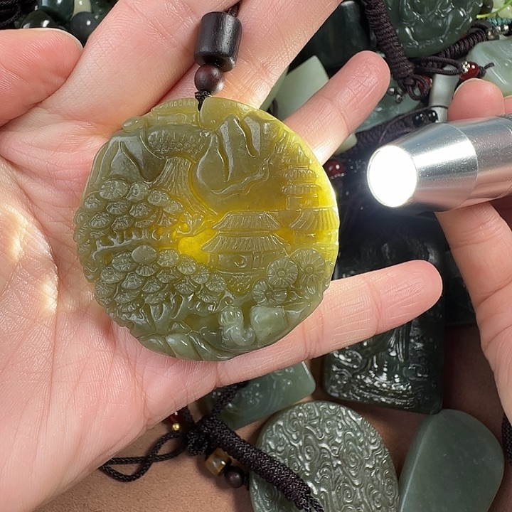 和田玉颈饰未镶嵌