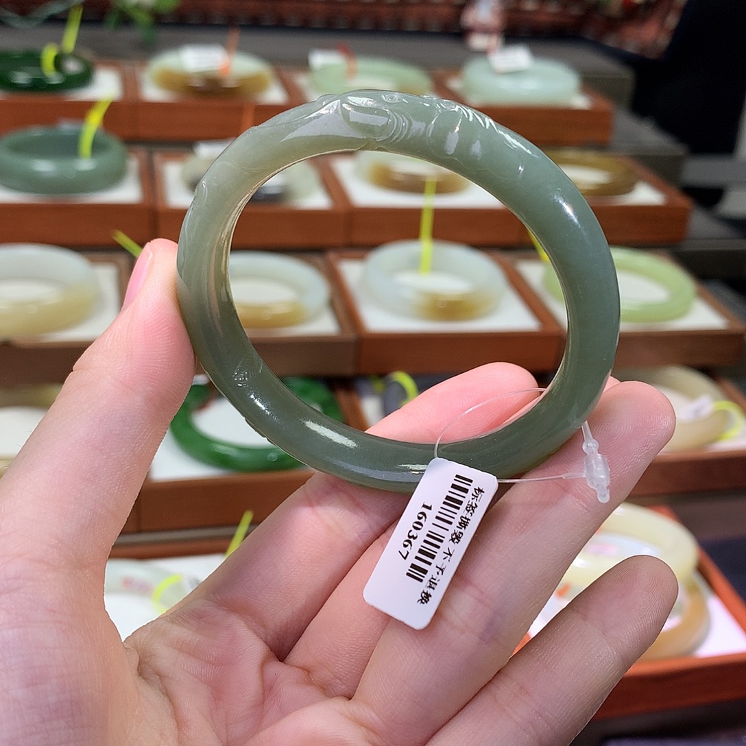 和田玉未镶嵌手镯52.7