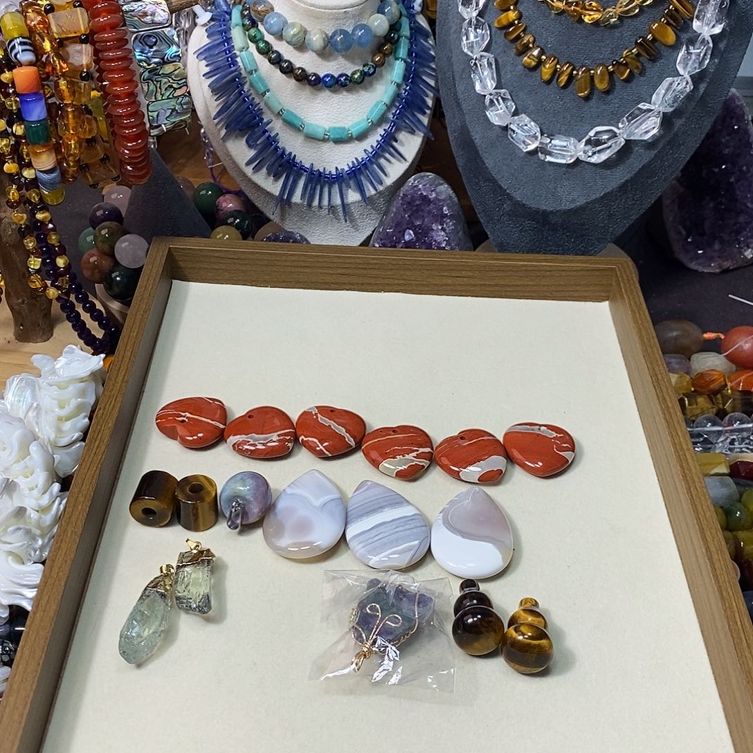 Ꮤ***Ꮤ石英质玉未镶嵌自选吊坠8.5单