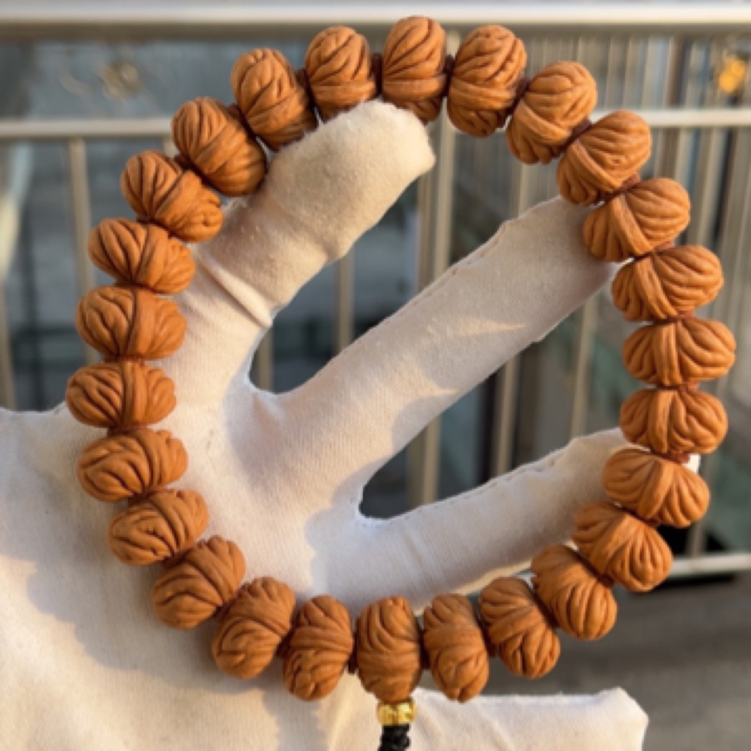 秦岭野生龙纹桃核，刹车片麒麟纹大尺寸毕业款，一步到位