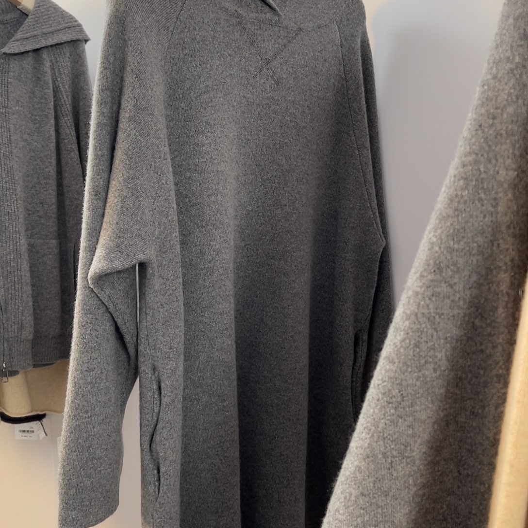 K***j连帽 羊绒 连衣裙 灰色