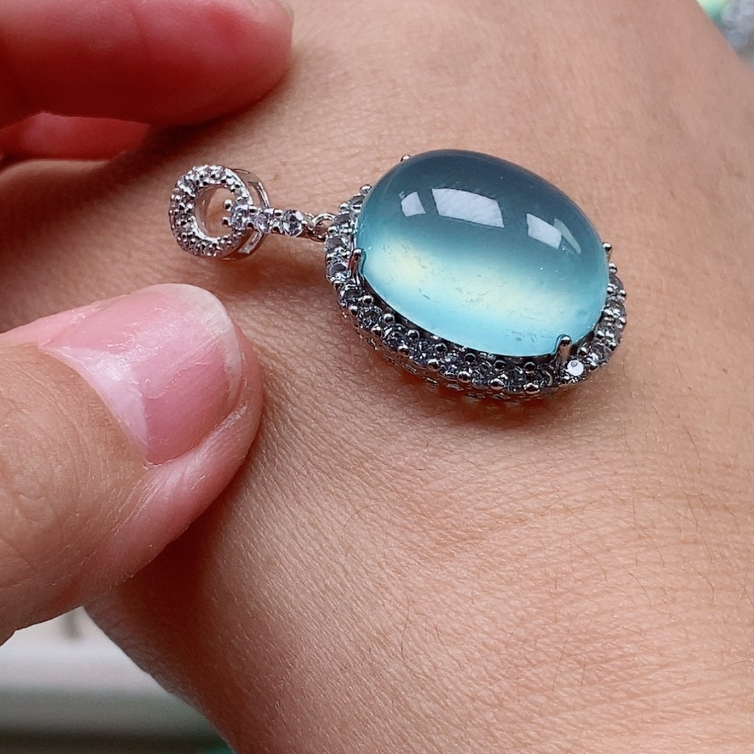 银S925镶嵌蛇纹石玉吊坠安*?