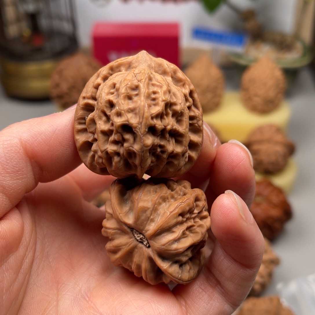 文玩核桃吊坠佛肚