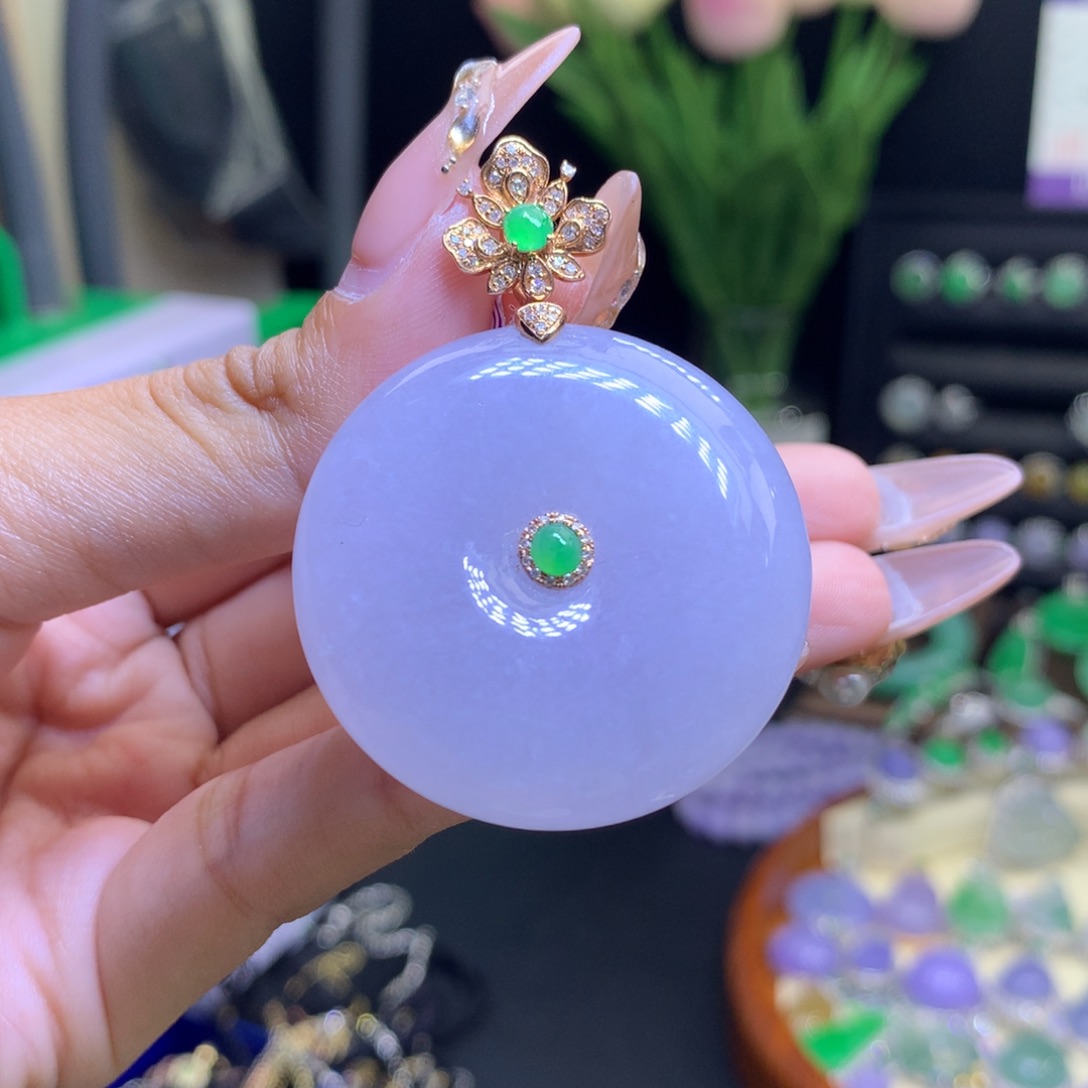 翡翠18K金镶嵌颈饰天然