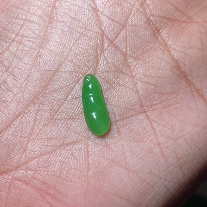 翡翠未镶嵌颈饰吊坠