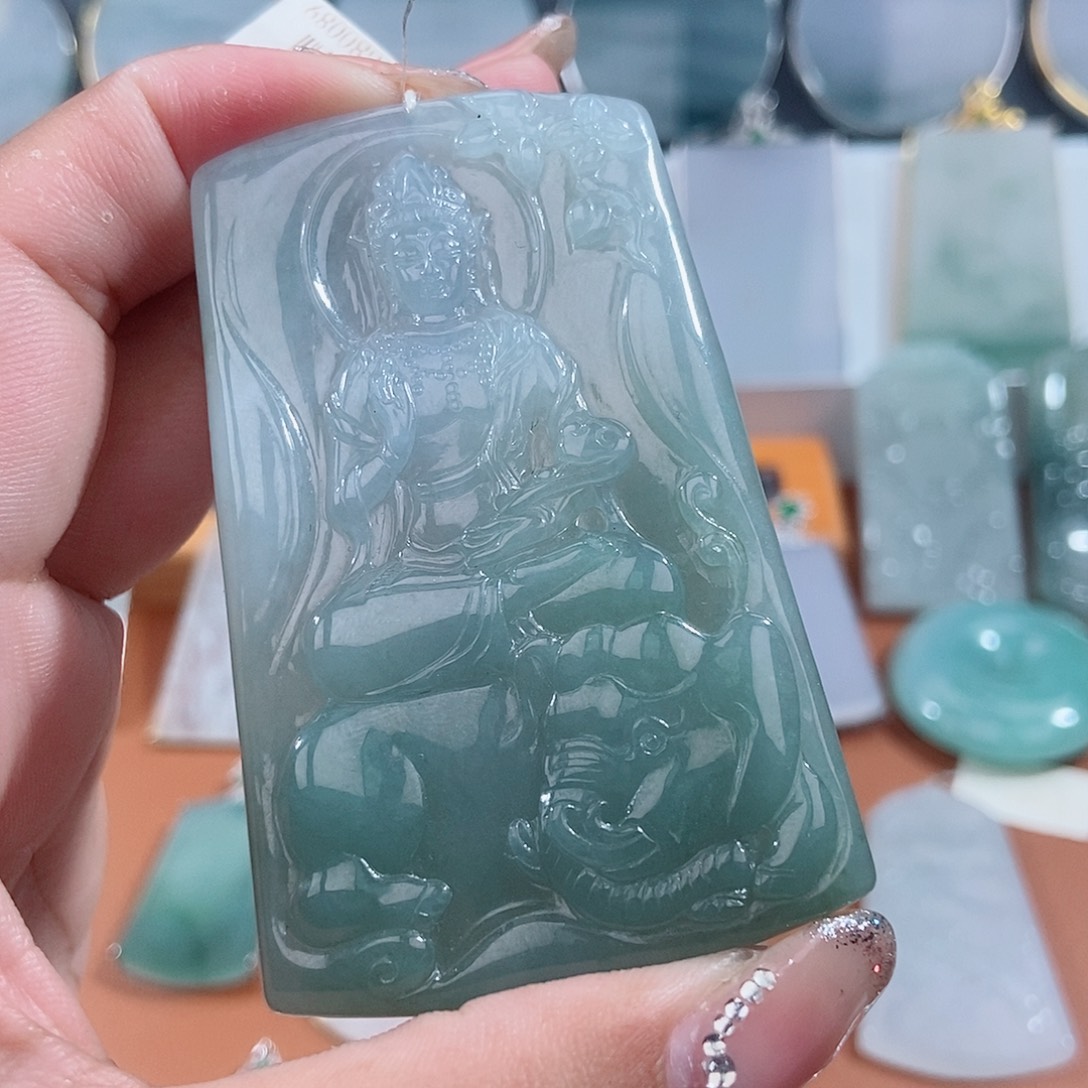 吊坠(不含链)未镶嵌翡翠