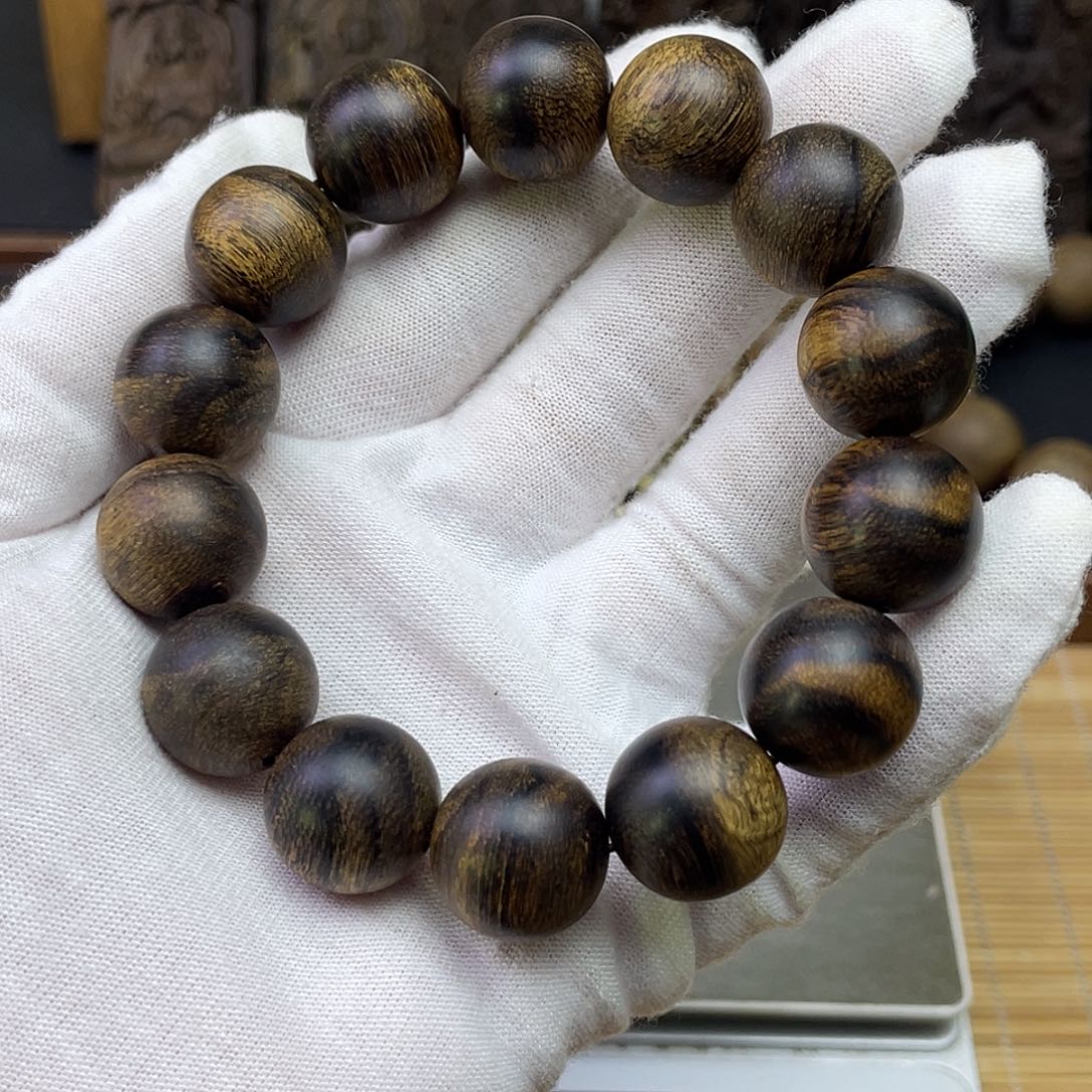 风***雨手串沉香越南白奇………………