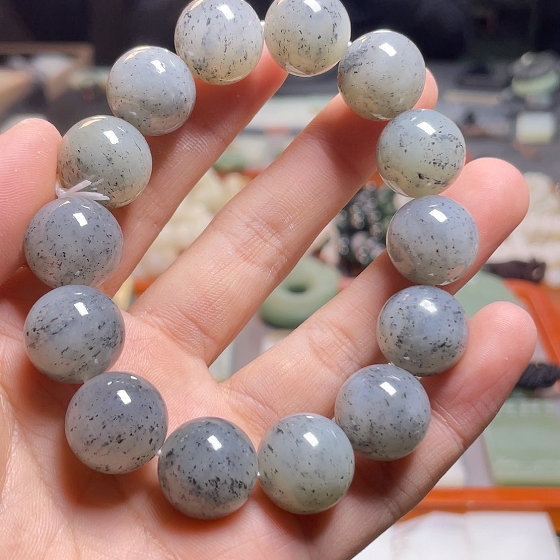 定制和田玉挂件未镶嵌