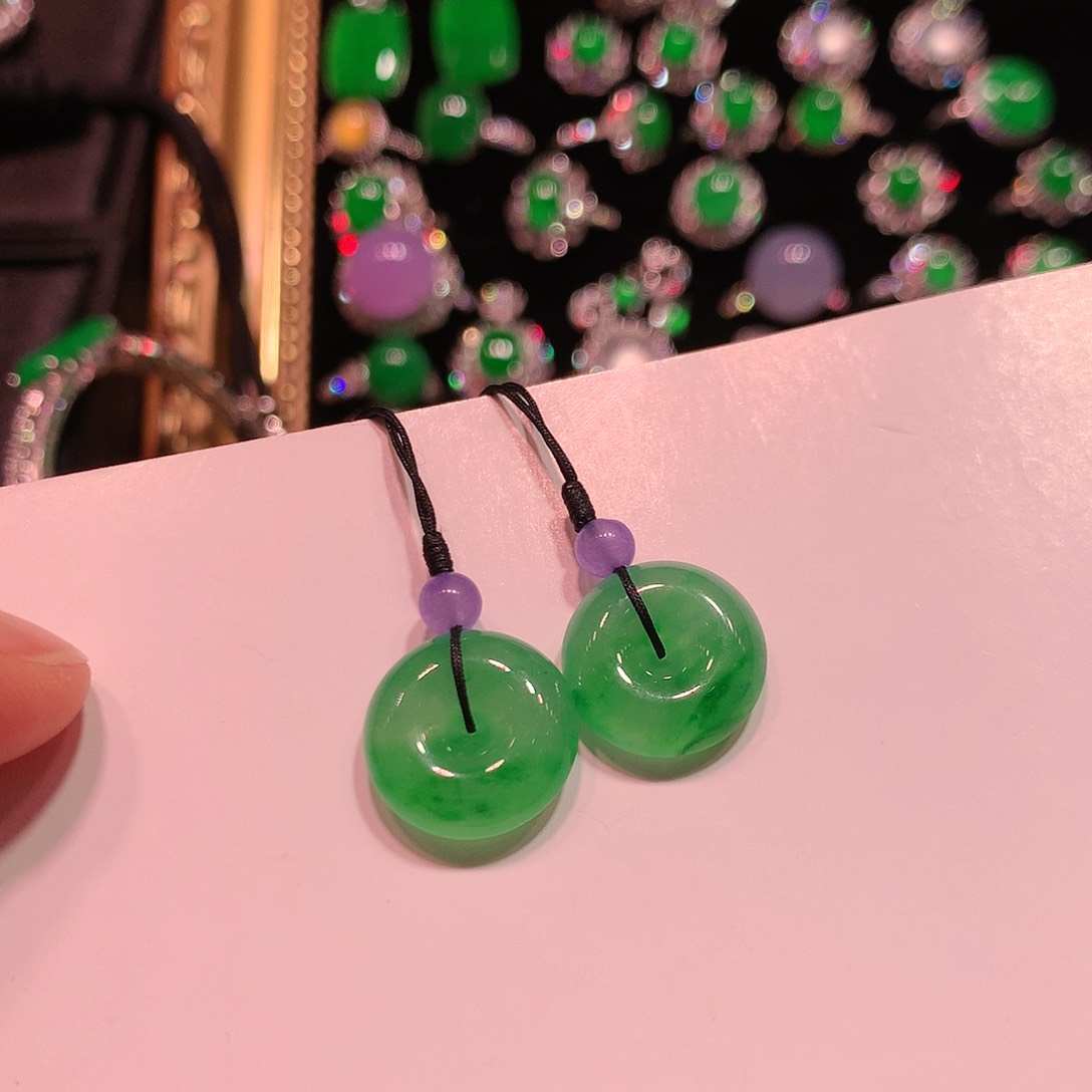 翡翠散珠天然缅甸，绿扣子