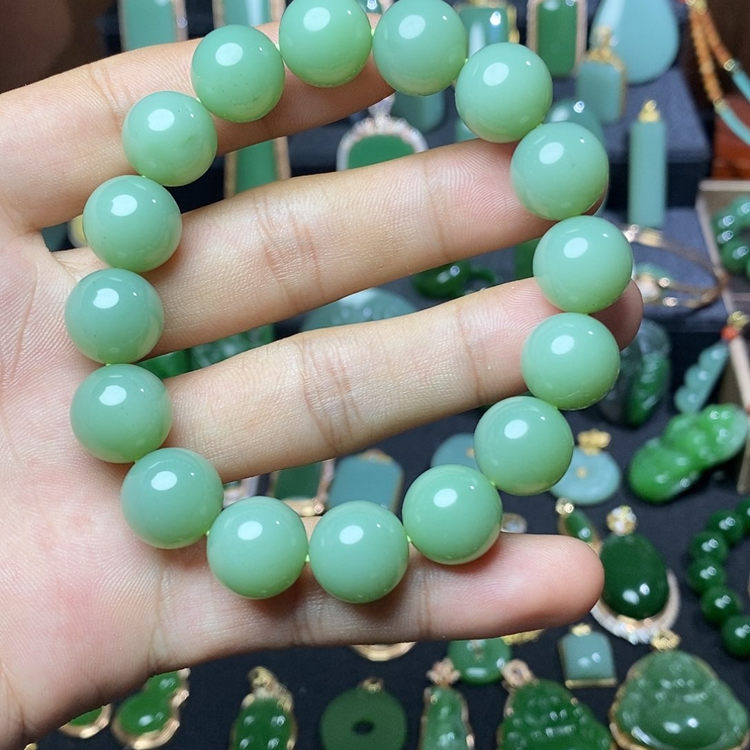 吊坠(不含链)未镶嵌和田玉（碧玉）