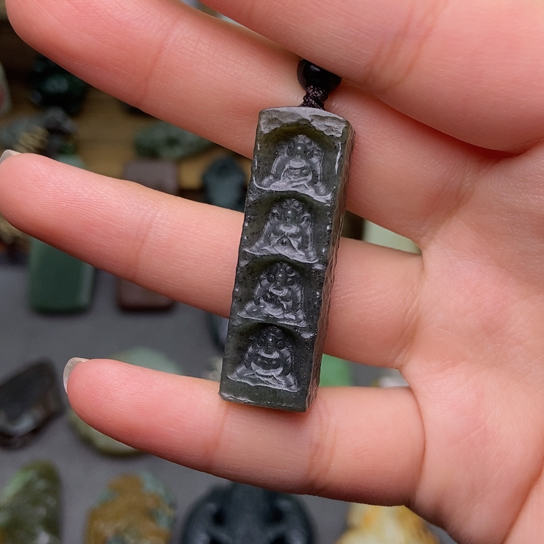 颈饰未镶嵌和田玉