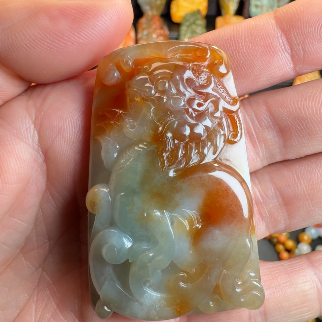 余***秋翡翠散珠翡翠挂件