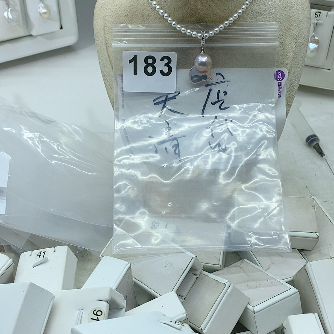 淡水珍珠颈饰合金