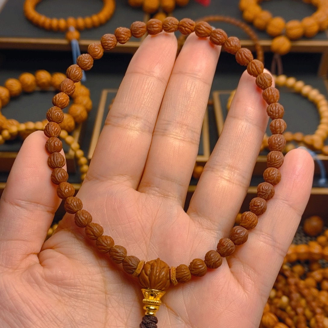 狗***儿吊坠桃核秦岭森林06