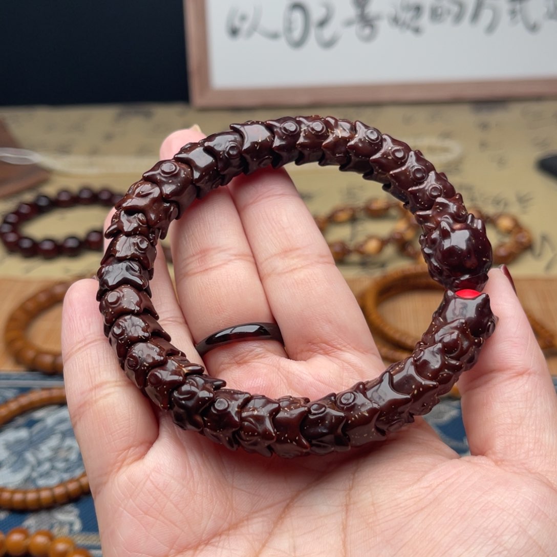 紫金鼠手串雕刻龙串