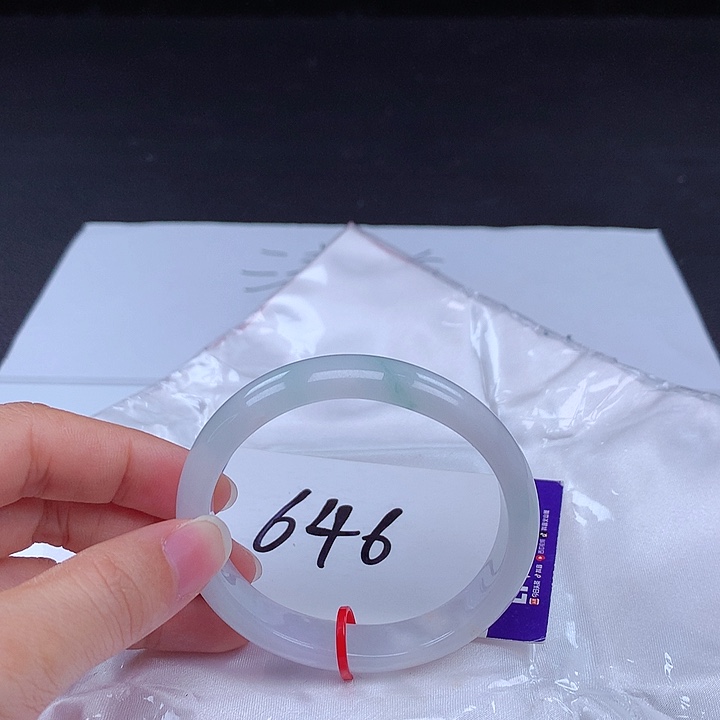 翡翠手镯（贵妃镯）未镶嵌100094