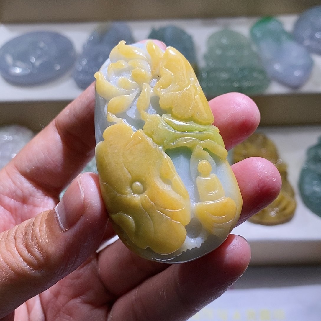 【闪购商品】翡翠颈饰未镶嵌悟道