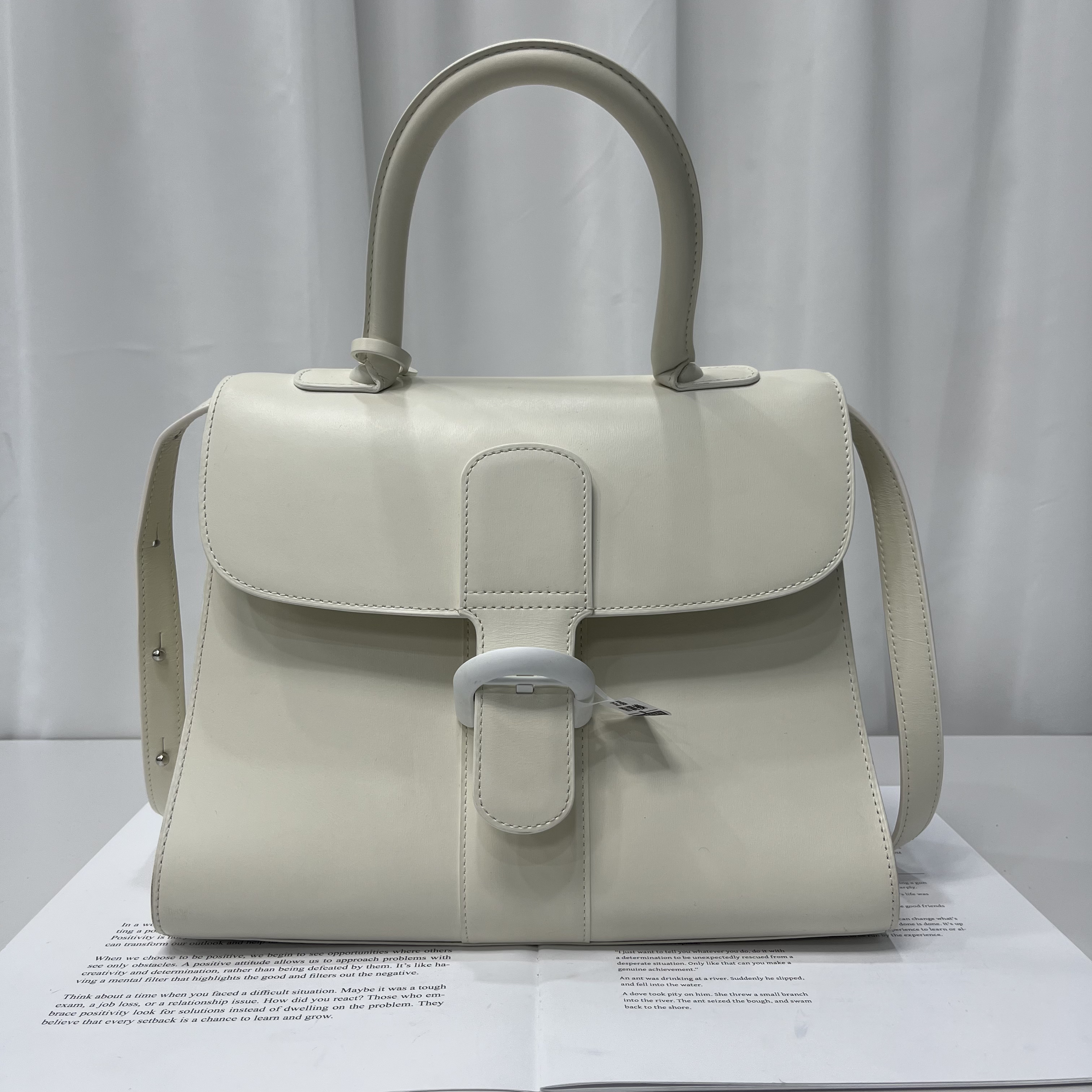 99新 Delvaux/德尔沃 德尔沃 brillant 白色 中号斜挎包